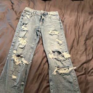 Brand new garage jeans. Only worn twice. In perfect condition